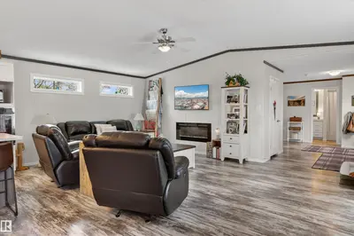 Interior photo 2 of 4819 52 ST