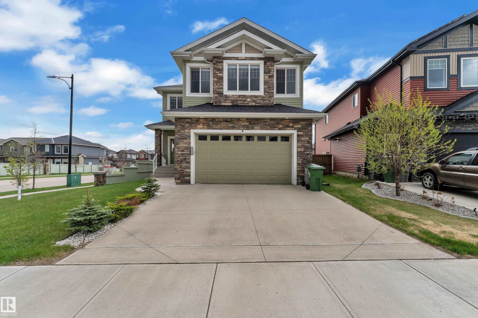 4902 38 ST, Beaumont - 6 bedroom Detached Single Family for sale