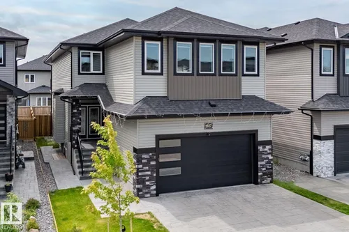 1027 150 AV NW, Edmonton - $799,900