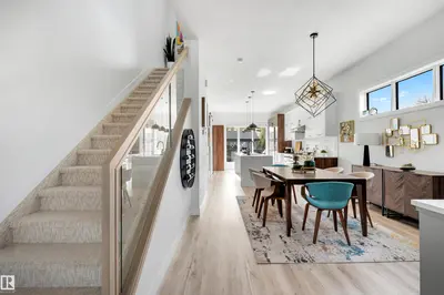 Interior photo 4 of 10948 118 ST NW