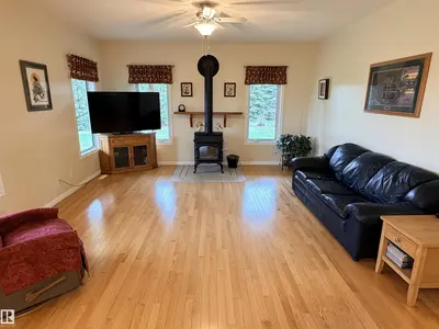 Interior photo 4 of 60215 RGE ROAD 13