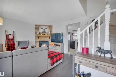 Interior photo 1 of 18 SOUTHWICK PT