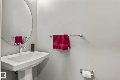 Interior photo 4 of 5142 23A AV SW