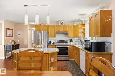 Interior photo 2 of 4821 47