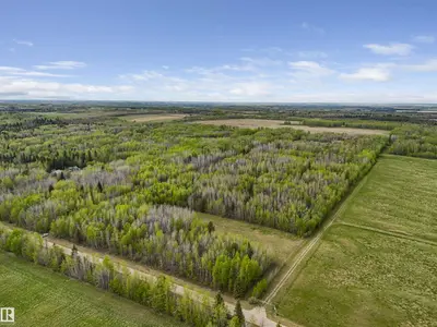 Interior photo 4 of On TWP 474 West of RR 23