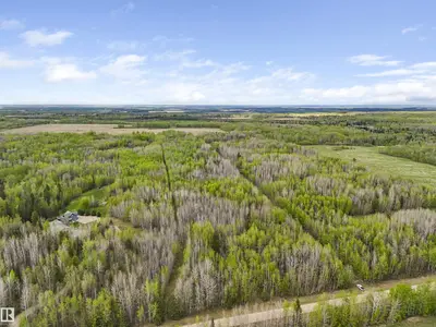 Interior photo 3 of On TWP 474 West of RR 23