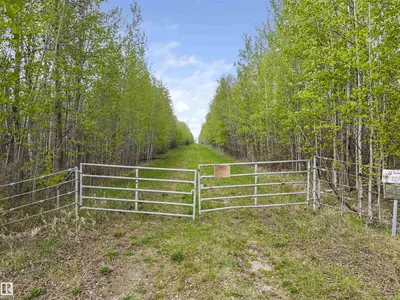 Interior photo 1 of On TWP 474 West of RR 23