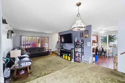 Interior photo 2 of 5437 49 AV