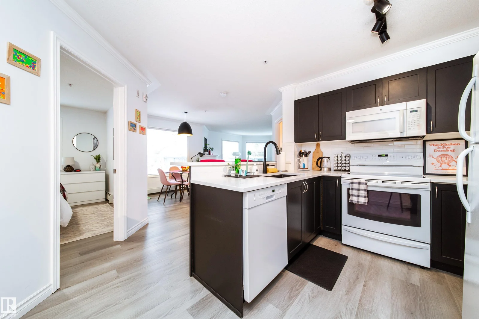 #303 9938 104 ST NW, Edmonton - 2 bedroom Apartment for sale