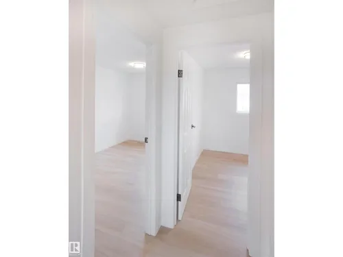 1270 LAKEWOOD RD W NW, Edmonton - $269,900