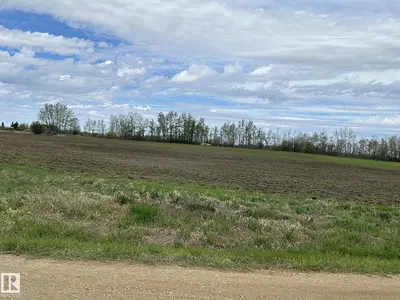 Interior photo 4 of Twp 602 RR 214
