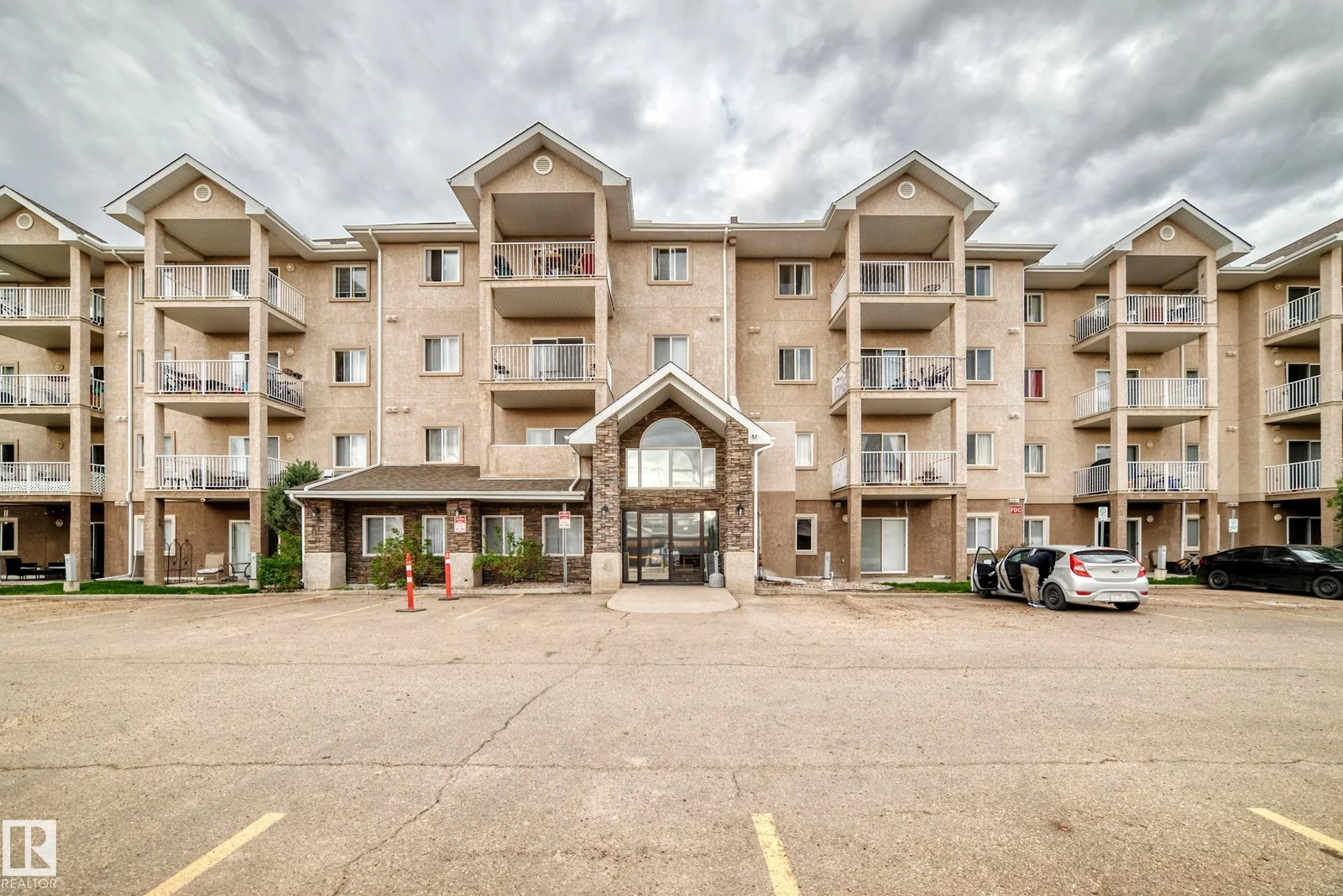 #210 2305 35A AV NW, Edmonton - 2 bedroom Apartment for sale