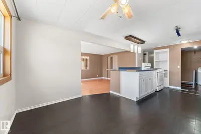 Interior photo 4 of 4508 50A AV