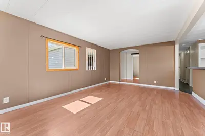 Interior photo 2 of 4508 50A AV