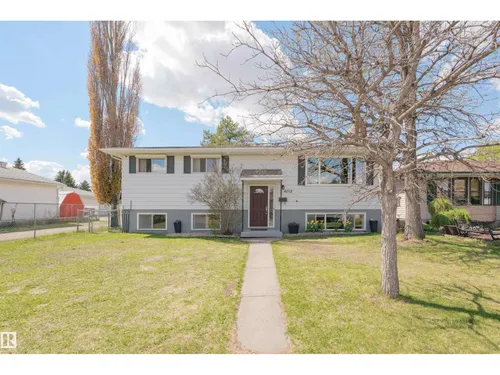 4012 86 ST NW, Edmonton - $435,000