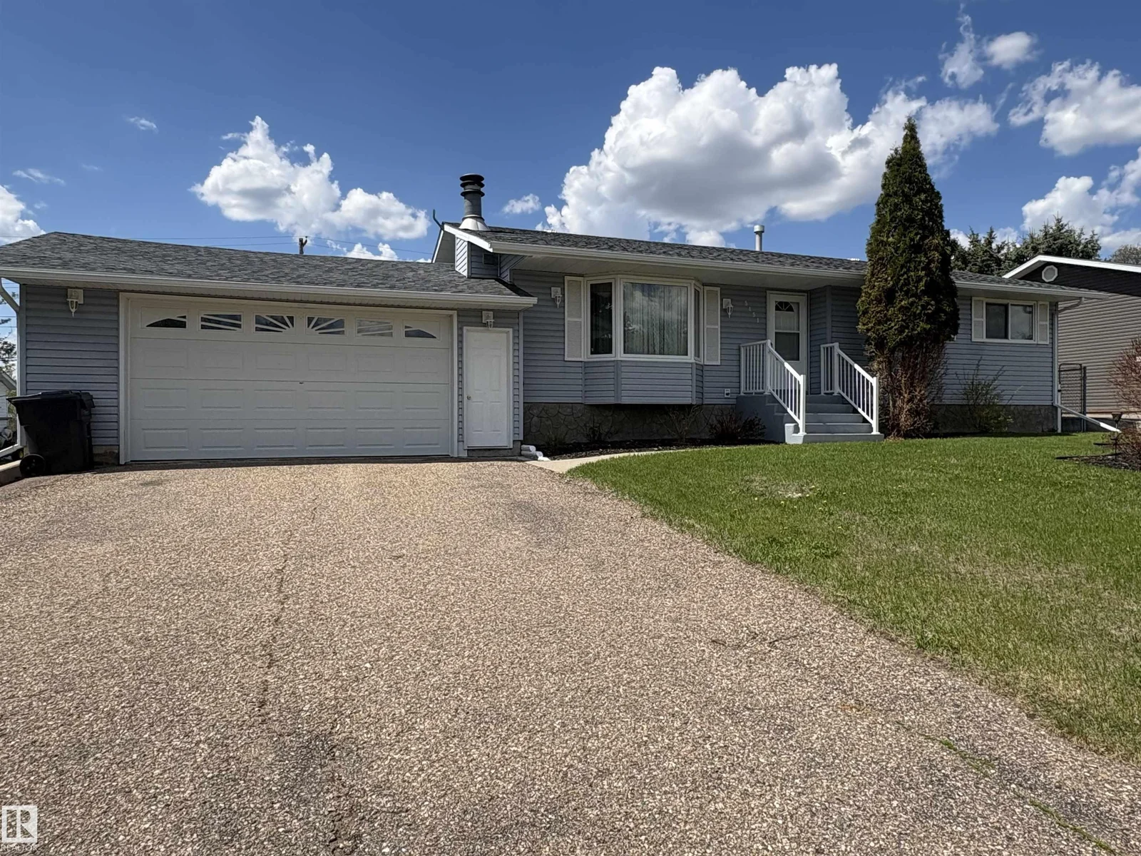 5451 Circle DR, Elk Point - 4 bedroom Detached Single Family for sale