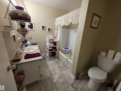 Interior photo 4 of 25 MCNABB CR