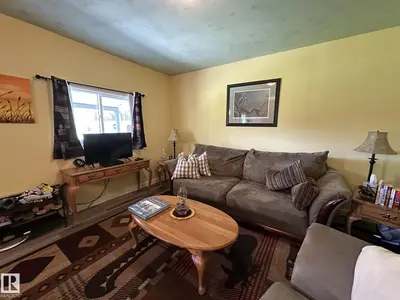 Interior photo 2 of 16544 590 TWP RD