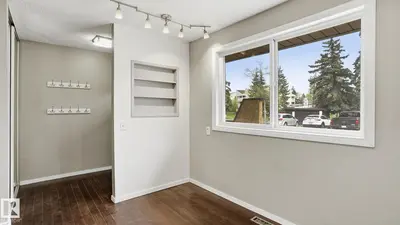 Interior photo 2 of 210 WOODBRIDGE WY