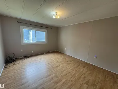 Interior photo 3 of #46 4204 47 ST