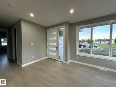 Interior photo 2 of 5611 45 ST