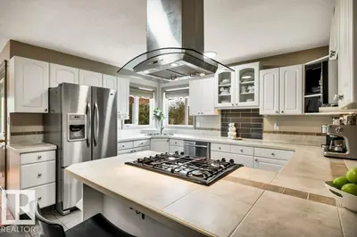 Interior photo 4 of 2-51317 Hwy 60