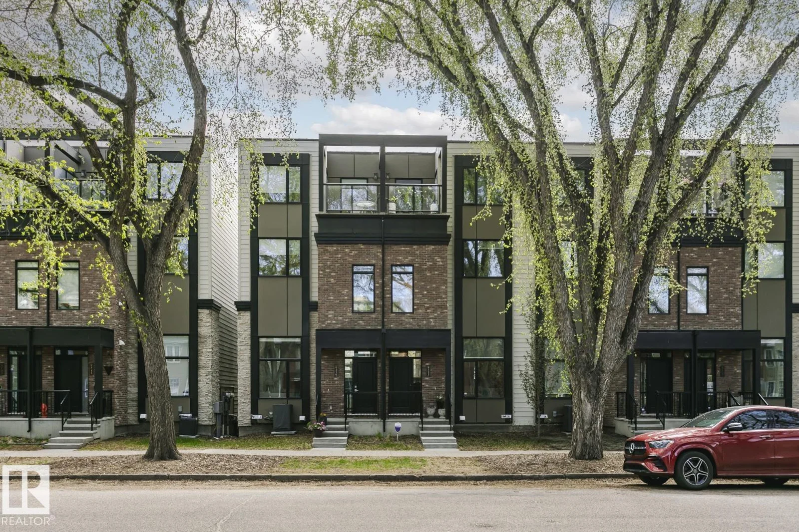 9737 101 ST NW, Edmonton - 3 bedroom Townhouse for sale