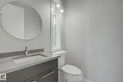 Interior photo 4 of 11430 75 AV NW