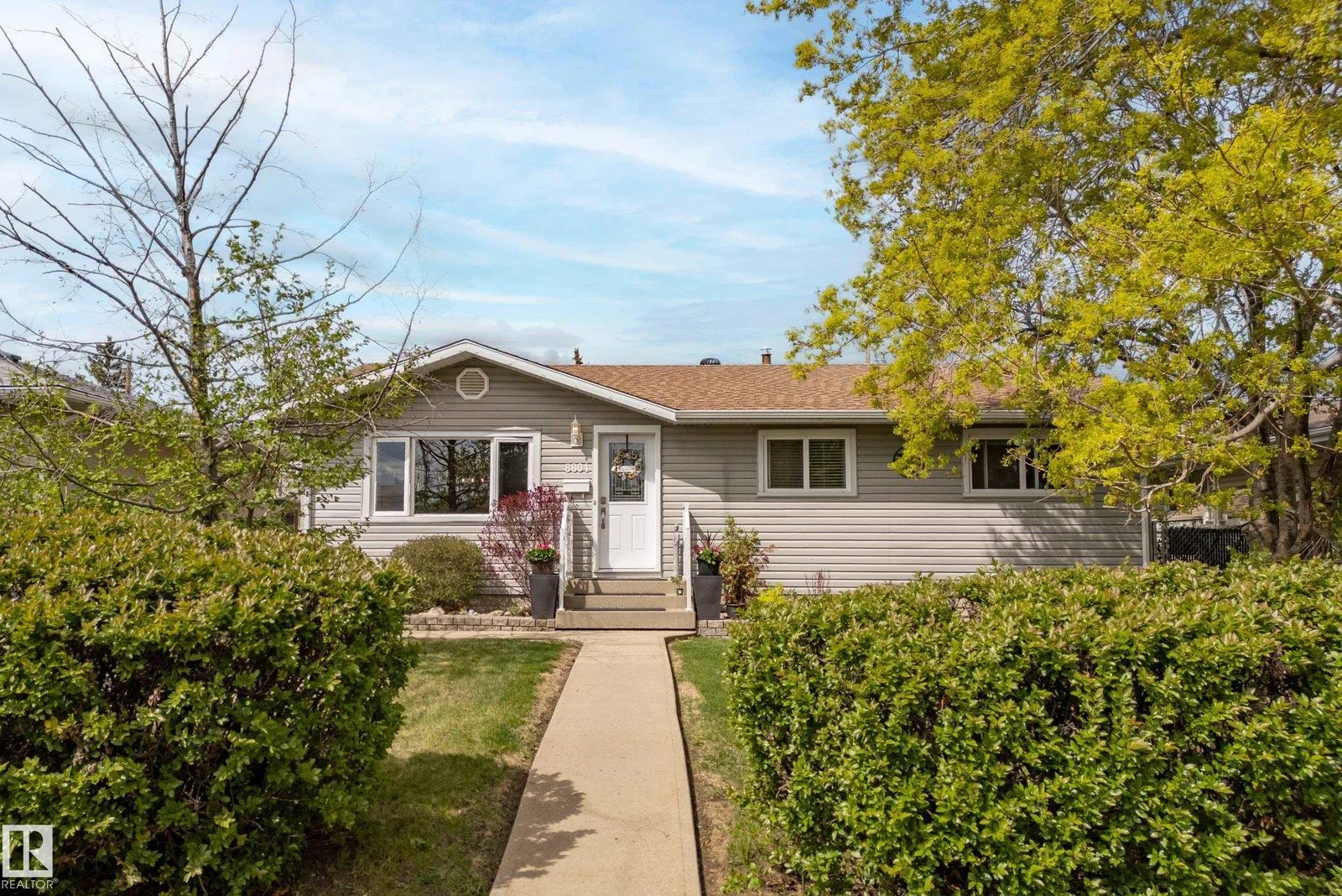 8804 136 AV NW, Edmonton - 4 bedroom Detached Single Family for sale