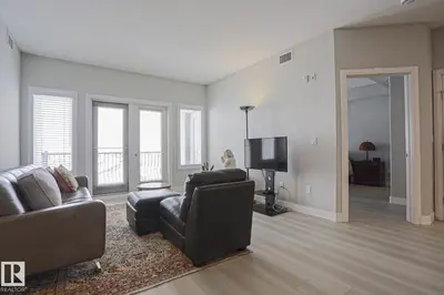 Interior photo 3 of #432 1406 HODGSON WY NW