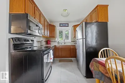 Interior photo 3 of 8754 STRATHEARN DR NW NW