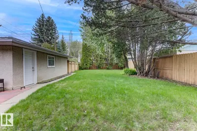 Interior photo 2 of 8754 STRATHEARN DR NW NW