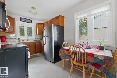 Interior photo 4 of 8754 STRATHEARN DR NW NW