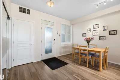 Interior photo 3 of #215 9507 101 AV NW