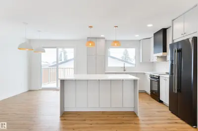 Interior photo 3 of 3 LINTHORPE RD