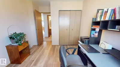 Interior photo 3 of 410 ST. ANDREWS PL