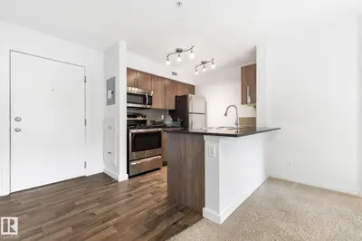 Interior photo 2 of 