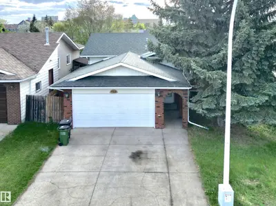 Interior photo 1 of 4928 31 AV NW