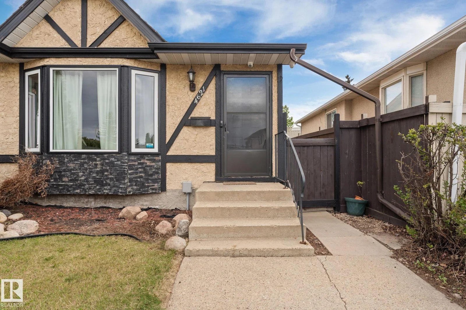 4621 126 AV NW, Edmonton - 4 bedroom Duplex for sale