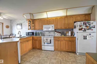 Interior photo 4 of 5426 53 AV