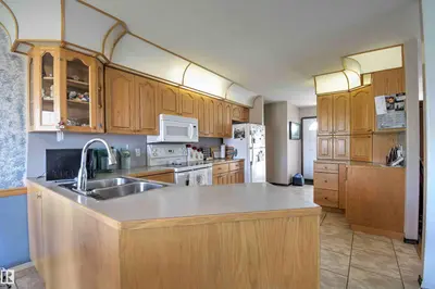 Interior photo 2 of 5426 53 AV