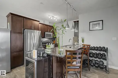Interior photo 3 of #129 503 ALBANY WY NW