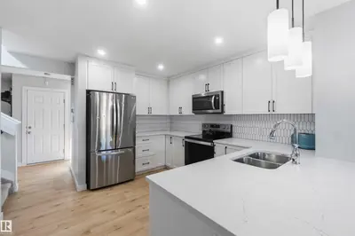 Interior photo 2 of 5129 LARK CR NW