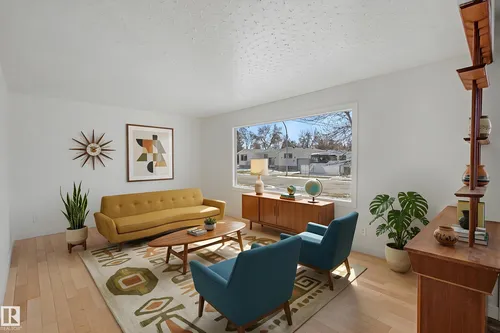3810 110 AV NW, Edmonton - $429,900