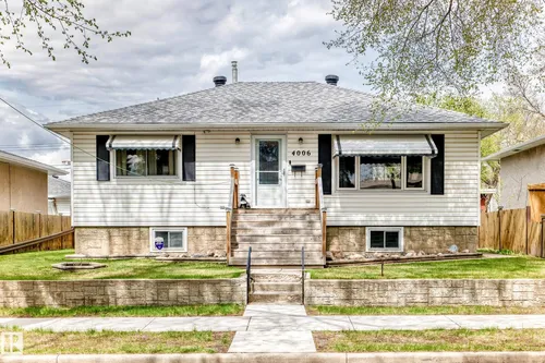 4006 115 AV NW, Edmonton - $429,000