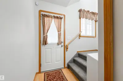 Interior photo 2 of 5604 GARDEN DR