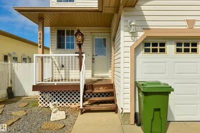 Interior photo 1 of 5604 GARDEN DR