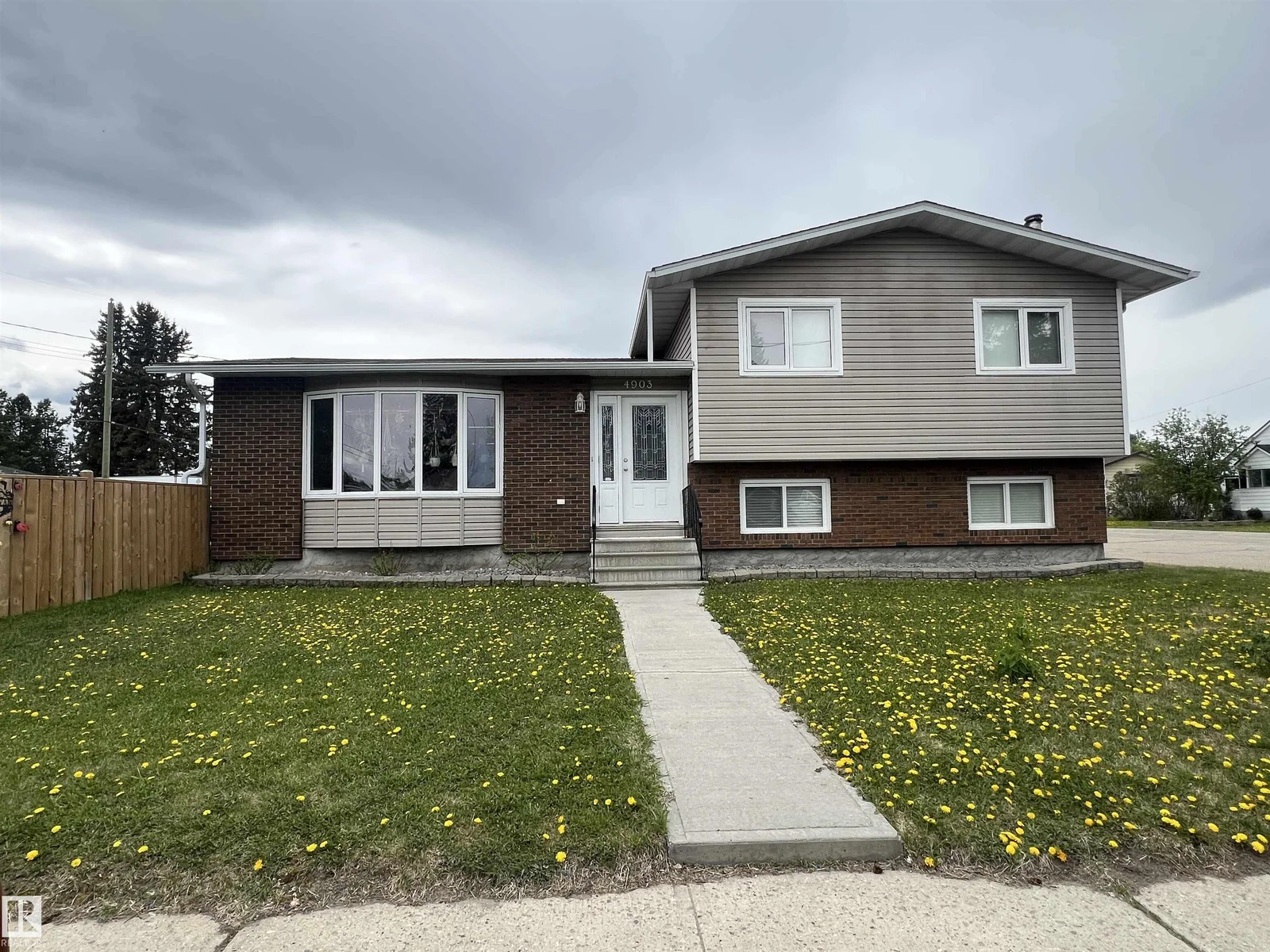 4903 52 AV, Evansburg - 4 bedroom Detached Single Family for sale