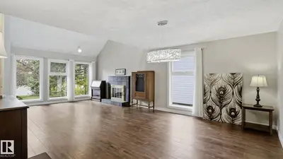 Interior photo 1 of 303 WESTRIDGE RD NW