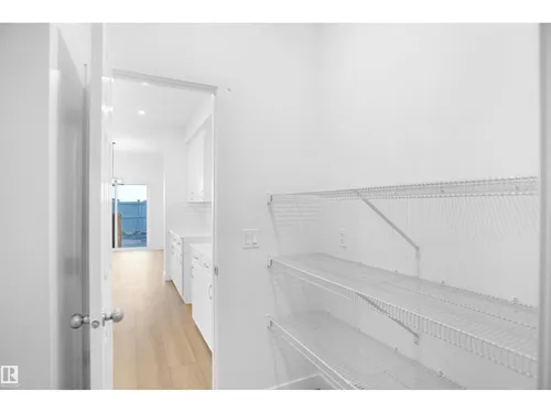 7247 182 AV NW, Edmonton - $682,497